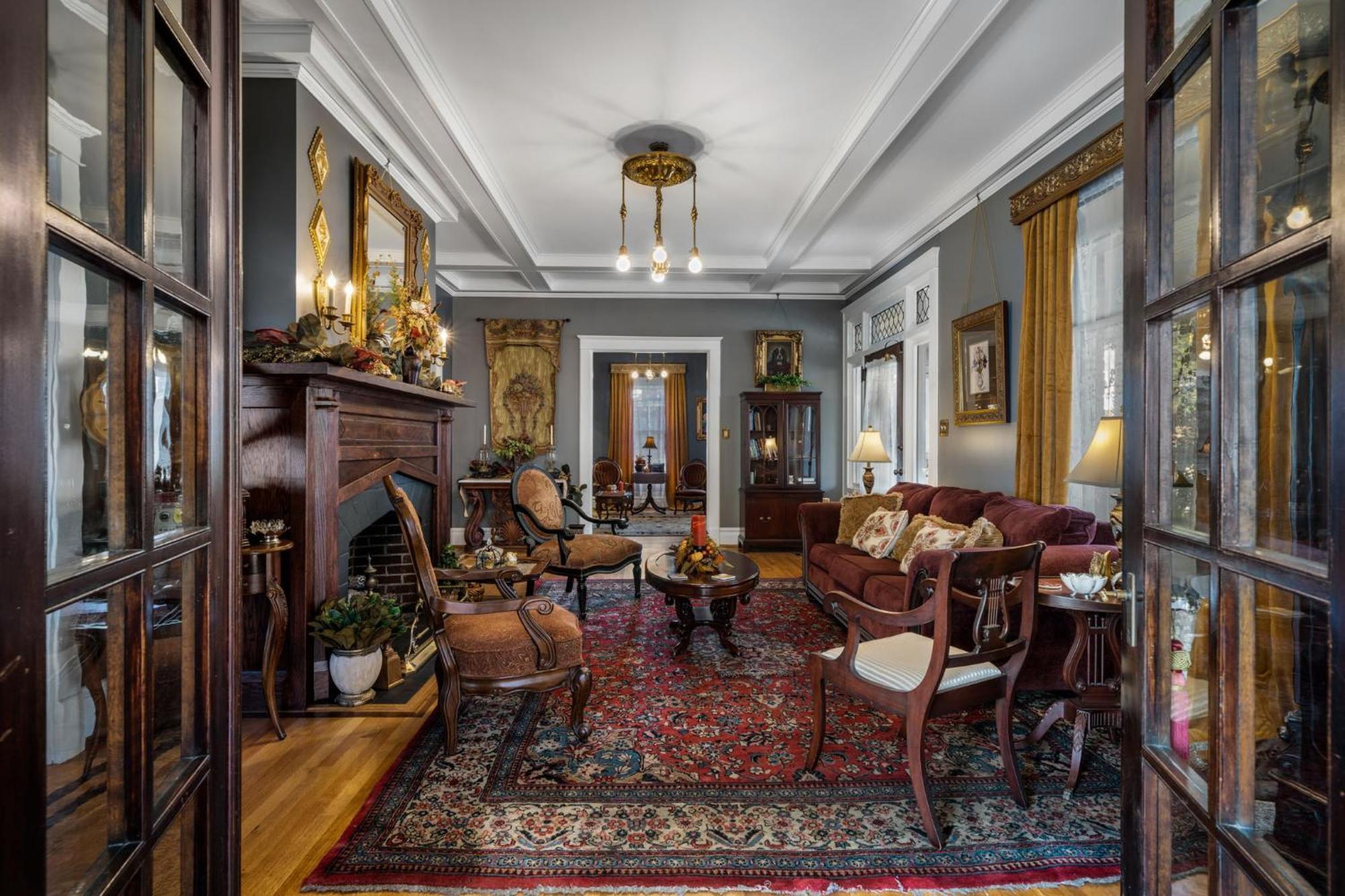 The Inn On Front Street Стейтсвил Екстериор снимка